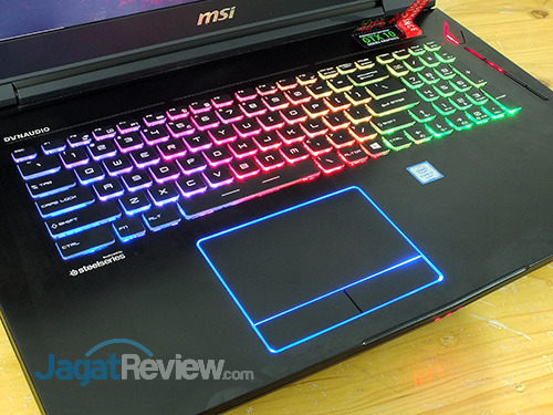 Review Notebook Gaming: MSI GT73VR 6RE Titan 11 MSI GT73VR 6RE Titan Keyboard & Touchpad