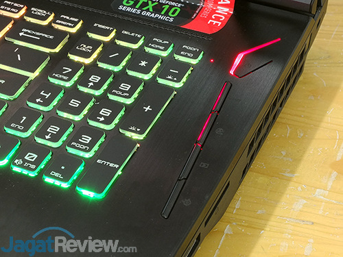 Review Notebook Gaming: MSI GT73VR 6RE Titan 12 MSI GT73VR 6RE Titan Operational Buttons