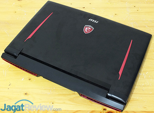 Review Notebook Gaming: MSI GT73VR 6RE Titan 2 MSI GT73VR 6RE Titan Top Side