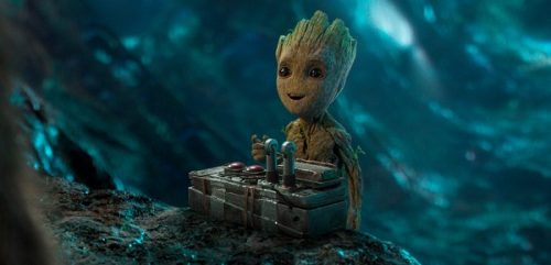 Review Film Guardians of the Galaxy Vol. 2 5 guardiansofthegalaxy2-babygroot-detonator1