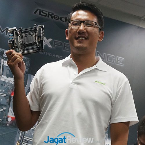 ASRock Kenalkan Jajaran Motherboard Intel X299 13 Computex17 ASRockBoard X299E ITX