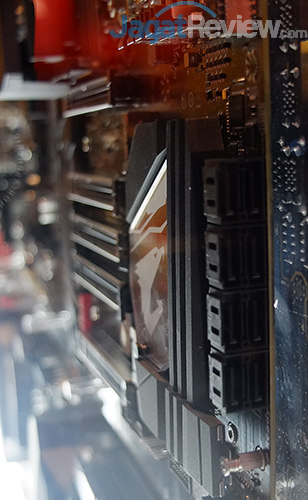 Gigabyte X399 Aorus Gaming 7 04