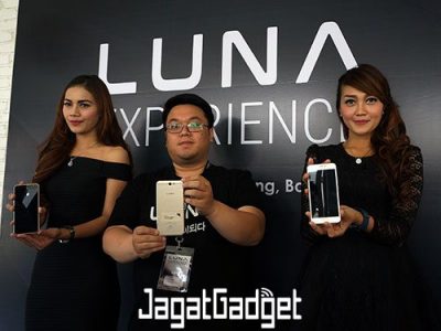 Luna V Gold Resmi Hadir Secara Terbatas. 1 Luna V Gold Resmi Hadir Secara Terbatas.