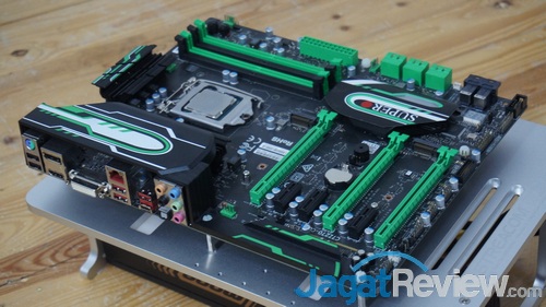 Video Review Motherboard SuperO C7Z270-CG 2 SuperMicro SuperO C7Z270 CG 01