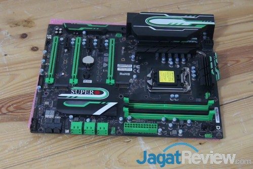 Video Review Motherboard SuperO C7Z270-CG 2 SuperMicro SuperO C7Z270-CG - 04