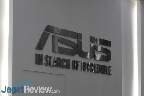 Ragam Perangkat Mobile ASUS di Computex 2017 1 ASUS Laptop & 2-in-1 - 01