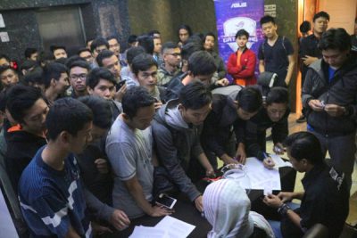 Bukber Seru ASUS ROG dan Team JagatReview 13 ASUS-ROG-Jagat-Bukber (8)