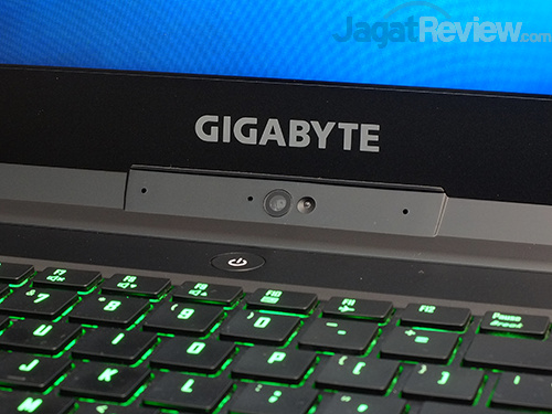 Review Notebook Gaming: Gigabyte Aero 15 9 Gigabyte Aero 15 Camera