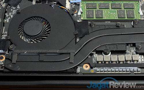 Review Notebook Gaming: Gigabyte Aero 15 21 Gigabyte Aero 15 Heatsink - CPU