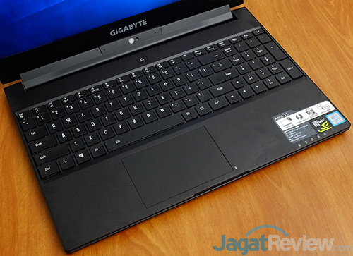 Review Notebook Gaming: Gigabyte Aero 15 13 Gigabyte Aero 15 Keyboard & Touchpad