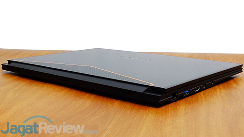 Review Notebook Gaming: Gigabyte Aero 15 3 Gigabyte Aero 15 Thickness