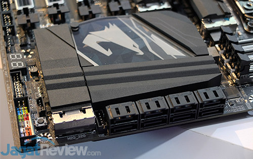 Lebih Dekat dengan Motherboard Gigabyte X299 Aorus Gaming 9 8 X299 Aorus Gaming 9 06