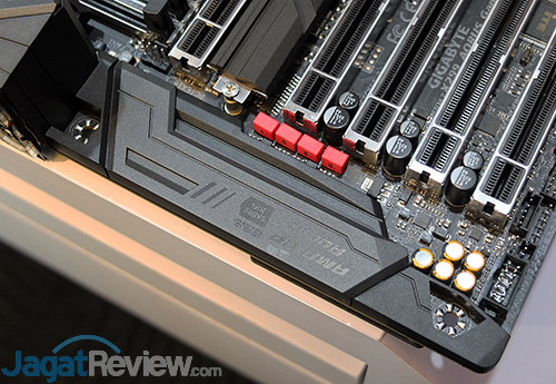 Lebih Dekat dengan Motherboard Gigabyte X299 Aorus Gaming 9 9 X299 Aorus Gaming 9 07