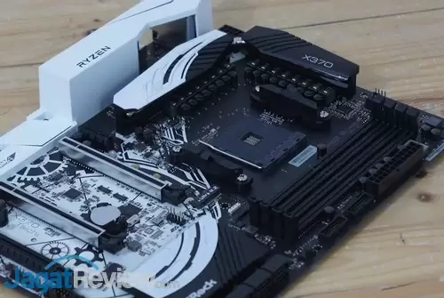 Video Review Motherboard ASRock X370 Taichi 12 ASRock X370 Taichi 02