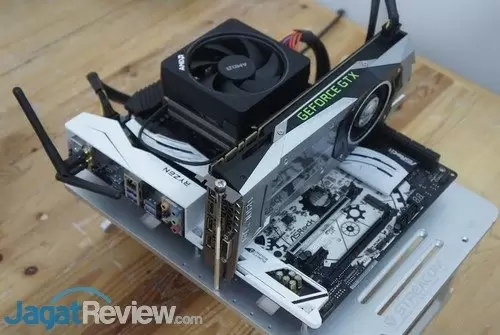Video Review Motherboard ASRock X370 Taichi 3 ASRock X370 Taichi - 03