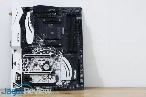 Video Review Motherboard ASRock X370 Taichi 2 ASRock X370 Taichi - 04