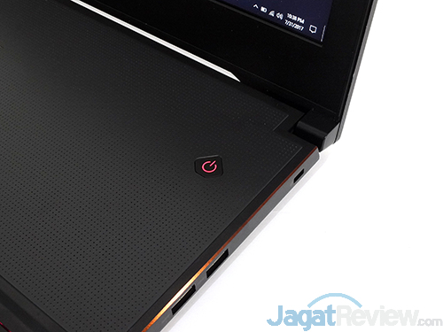 Review ASUS ROG ZEPHYRUS (GX501): Super Kencang & Tipis 18 ASUS GX501 Power Buttons