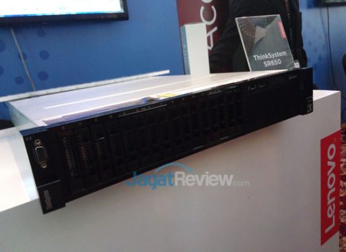 Lenovo Kenalkan Server ThinkSystem Terbaru Berkinerja Tinggi 2 Server Lenovo ThinkSystem SR950