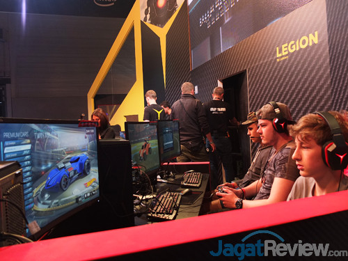 Lenovo Legion Persembahkan Jajaran PC Gaming Terbaru di Gamescom 2017 7 Lenovo Gamescom 07