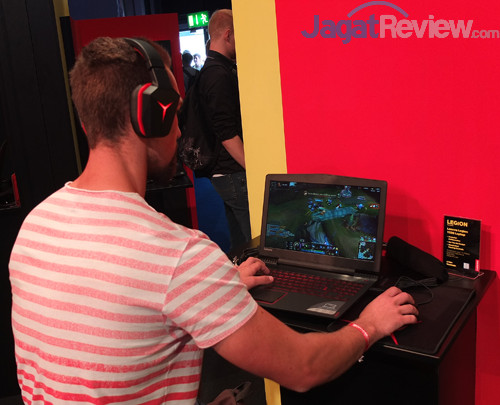Lenovo Legion Persembahkan Jajaran PC Gaming Terbaru di Gamescom 2017 9 Lenovo Gamescom 09