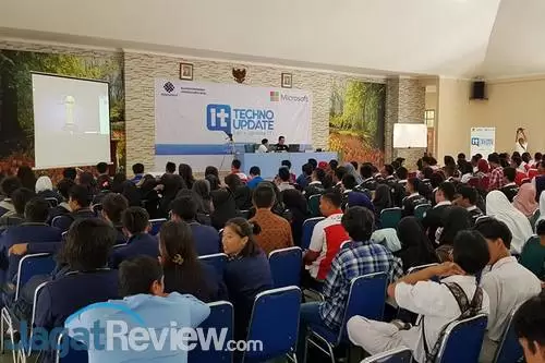 Techno Update Bersama Microsoft: Windows 10 Itu Murah dan Menarik! 5 21765081 10212789633003248 8349183592128254451 n