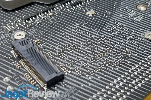 ASUS ROG STRIX Z370-I Gaming - 07