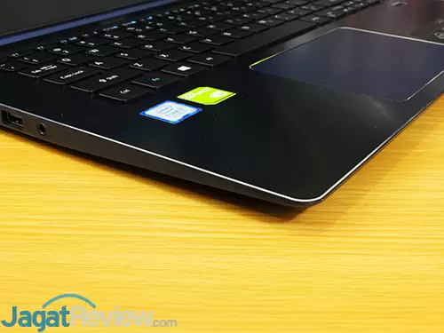 Review Laptop Acer Swift 3 (SF314-52G): Bertenaga, Tipis, Hemat Daya 13 Acer Swift 3 SF314 52G Diamond Cutting Edge