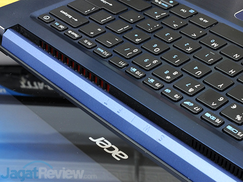 Review Laptop Acer Swift 3 (SF314-52G): Bertenaga, Tipis, Hemat Daya 17 Acer Swift 3 SF314 52G Vent