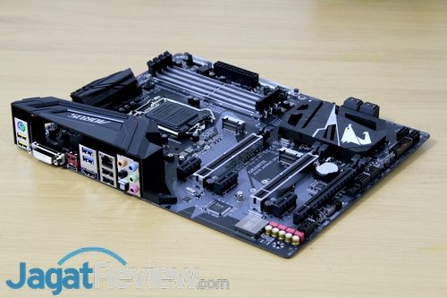 Video Review: Motherboard Gigabyte Z370 AORUS Ultra Gaming 9 Gigabyte Z370 Aorus Ultra Gaming - 01