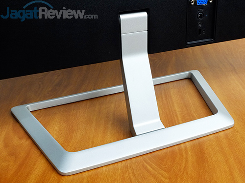 Hands-On Review Monitor: HP N270 6 HP N270 Base Stand - Rear