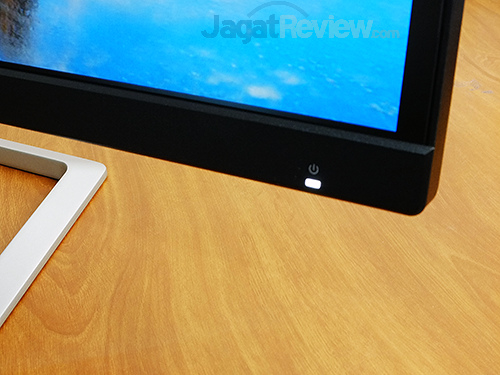 Hands-On Review Monitor: HP N270 8 HP N270 Power Indicator Lamp