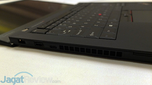 Hands-On Lenovo ThinkPad 25: Hadirkan Citarasa Retro ThinkPad 8 Lenovo ThinkPad 25 02