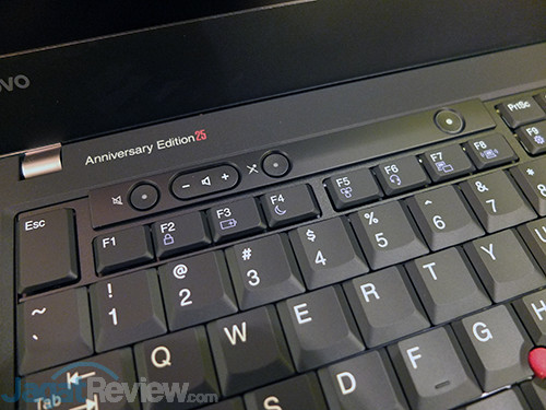 Hands-On Lenovo ThinkPad 25: Hadirkan Citarasa Retro ThinkPad 3 Lenovo ThinkPad 25 04