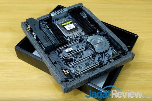 Video: Unboxing & Hands-On Fitur ASRock X399 Taichi 1 Screenshot (25)