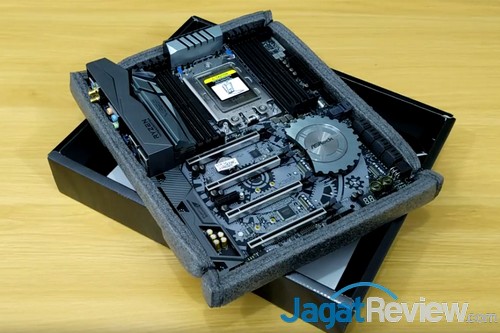 Video: Unboxing & Hands-On Fitur ASRock X399 Taichi 7 Screenshot 25