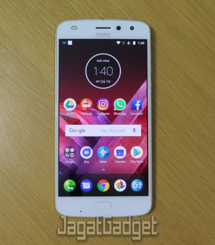 Review Smartphone Android: Moto Z2 Play