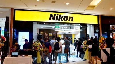 NIKON Resmikan Toko Ritel Pertama di Indonesia. 3 4 1