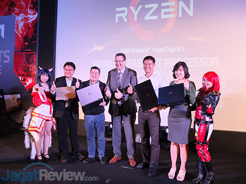 AMD Indonesia Resmikan Jajaran Laptop Bertenaga Prosesor Ryzen 13 AMD Ryzen Laptop Launch 01