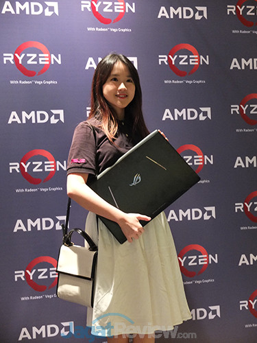 AMD Indonesia Resmikan Jajaran Laptop Bertenaga Prosesor Ryzen 11 AMD Ryzen Laptop Launch 05
