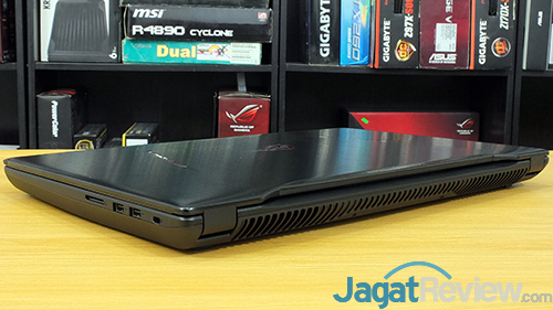 Review Notebook Gaming: ASUS ROG STRIX GL702ZC 16 ASUS GL702ZC Rear Side