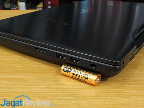 Review Notebook Gaming: ASUS ROG STRIX GL702ZC 2 ASUS GL702ZC Thickness