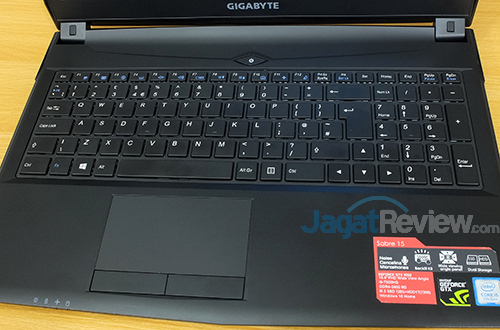 Gigabyte Sabre 15 Keyboard Touchpad