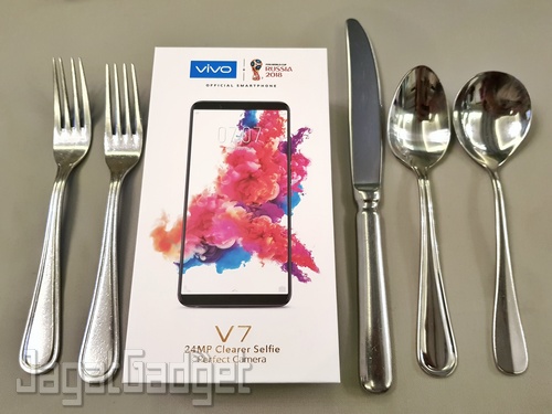 Vivo V7: Lebih Murah dengan Spesifikasi Mirip V7+