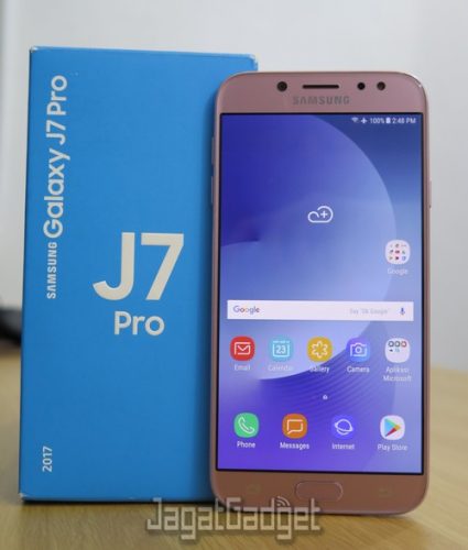 Review Smartphone Android: Samsung Galaxy J7 Pro