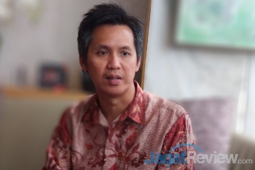 AMD Ryan Sim 01 Copy