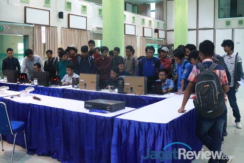 Extreme PC Day - Campus Roadshow: Unjuk Teknologi Terkini di Yogyakarta 8 Extreme PC Day Yogyakarta 14