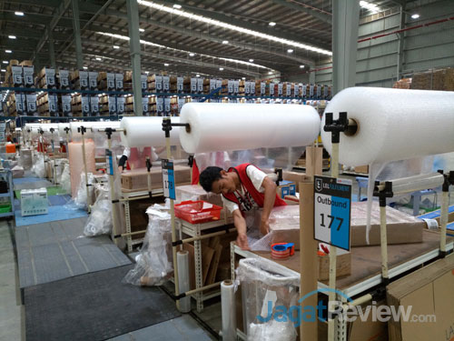 Gudang Generasi Ke-4 Lazada Paling Luas Di Cimanggis 3 gudang03