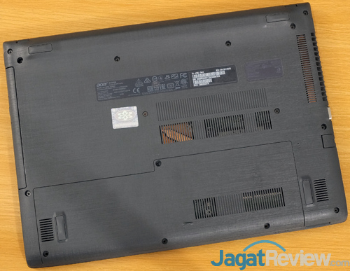 Review Acer Aspire E5-476G: Laptop Murah Untuk Gaming & Editing 13 Acer E5 476G Bottom Side
