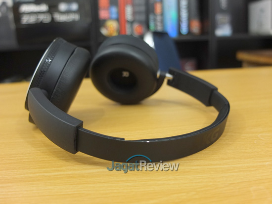 Hands-On Review Headphone: AKG Y50 On-Ear 1 DSCF0768