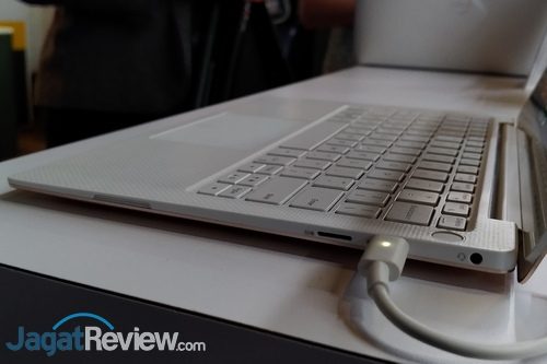 Dell XPS 13 Terbaru: Lebih Baik, Lebih Menarik 4 Dell CES 2018 XPS 13 03